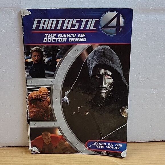 Fantastic 4 books, Lounge pants, action figures - Picture 4 of 16